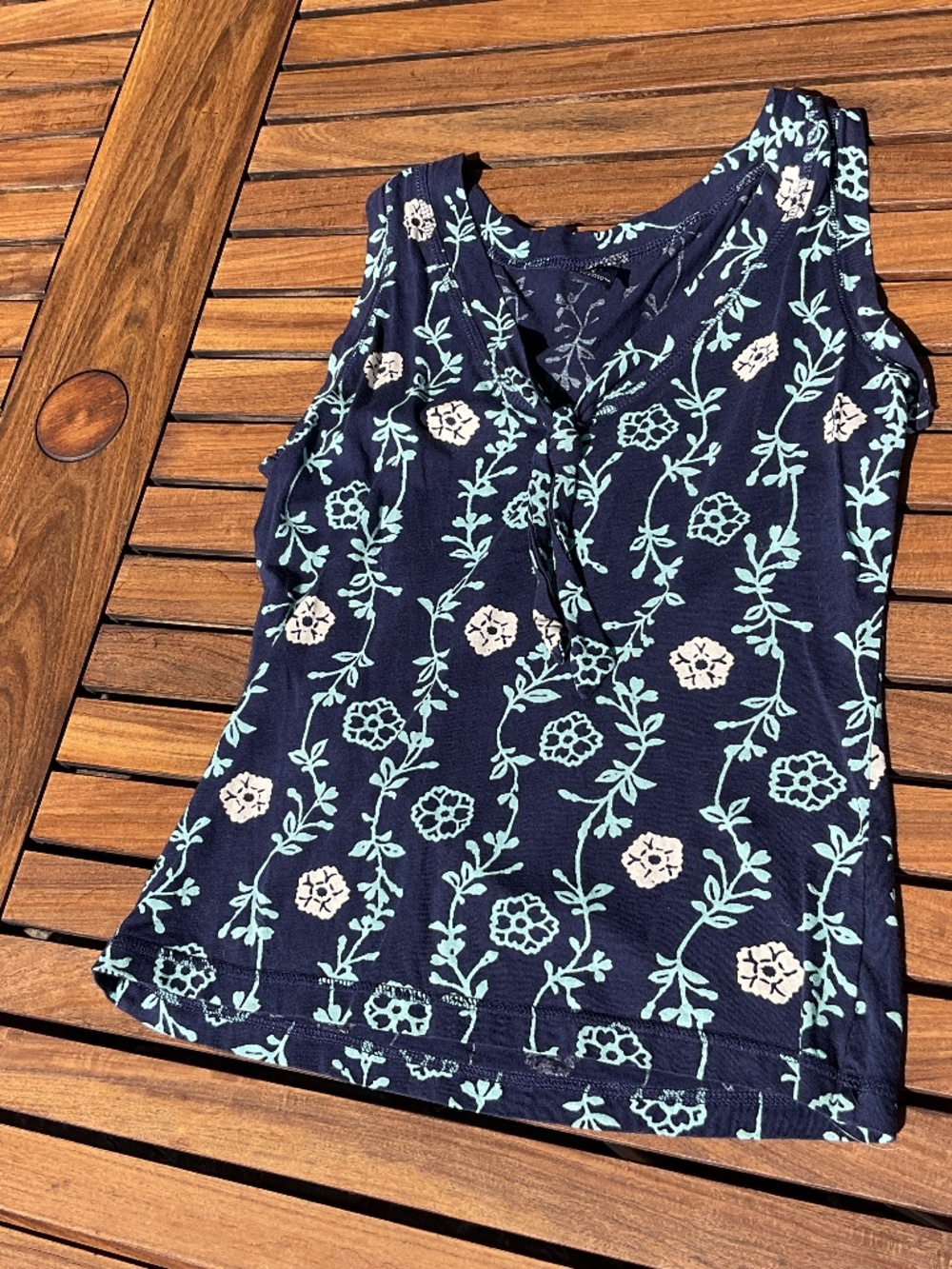 GAP blue floral tank top size S